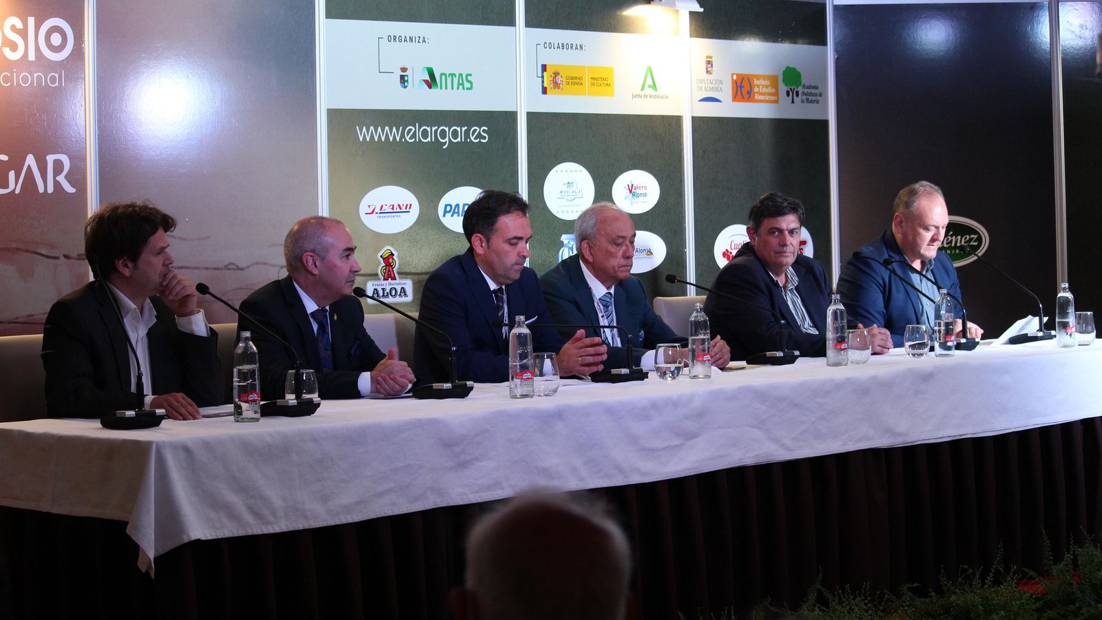 Mesa de autoridades en la clausura del I Simposio de El Argar en Antas.