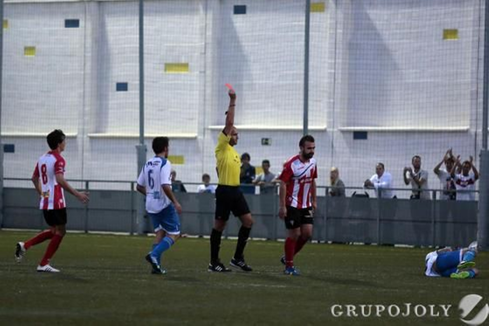 El Algecuras sufre ante el Palo su segunda derrota liguera (2-0).

Foto: Martin Mesa