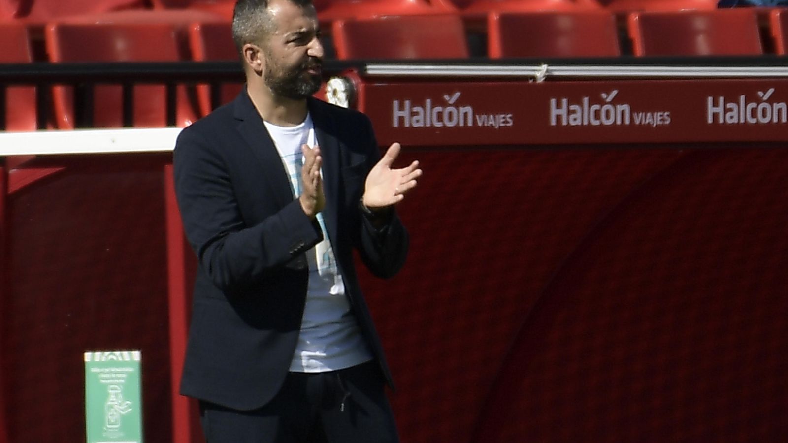 Diego Martínez, con problemas en su retaguardia.