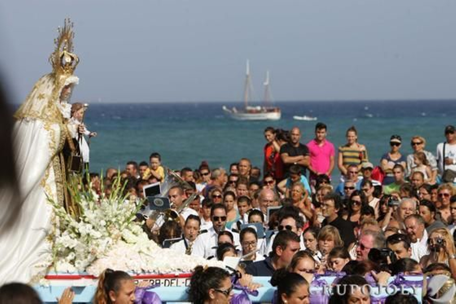 Perfil de la procesión del Carmen de La Línea.

Foto: Joaquín Quiñones