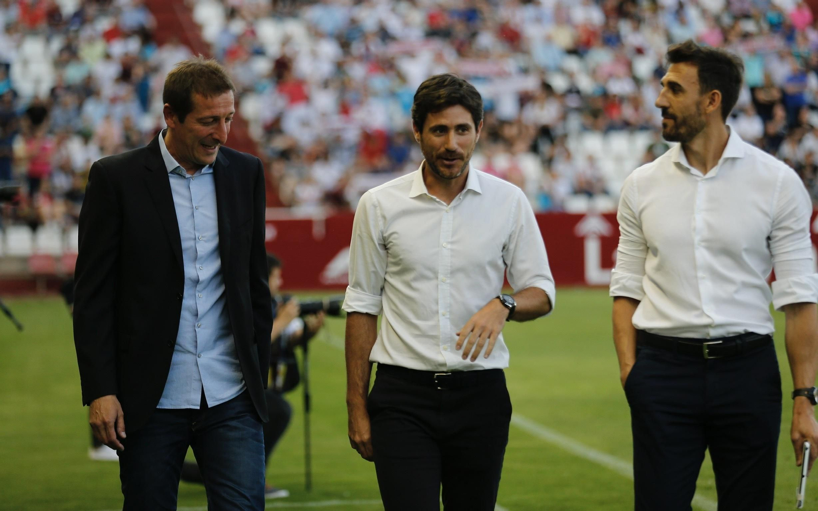 Víctor, junto a su ayudante David Dóniga (derecha) y Ramis (izquierda).