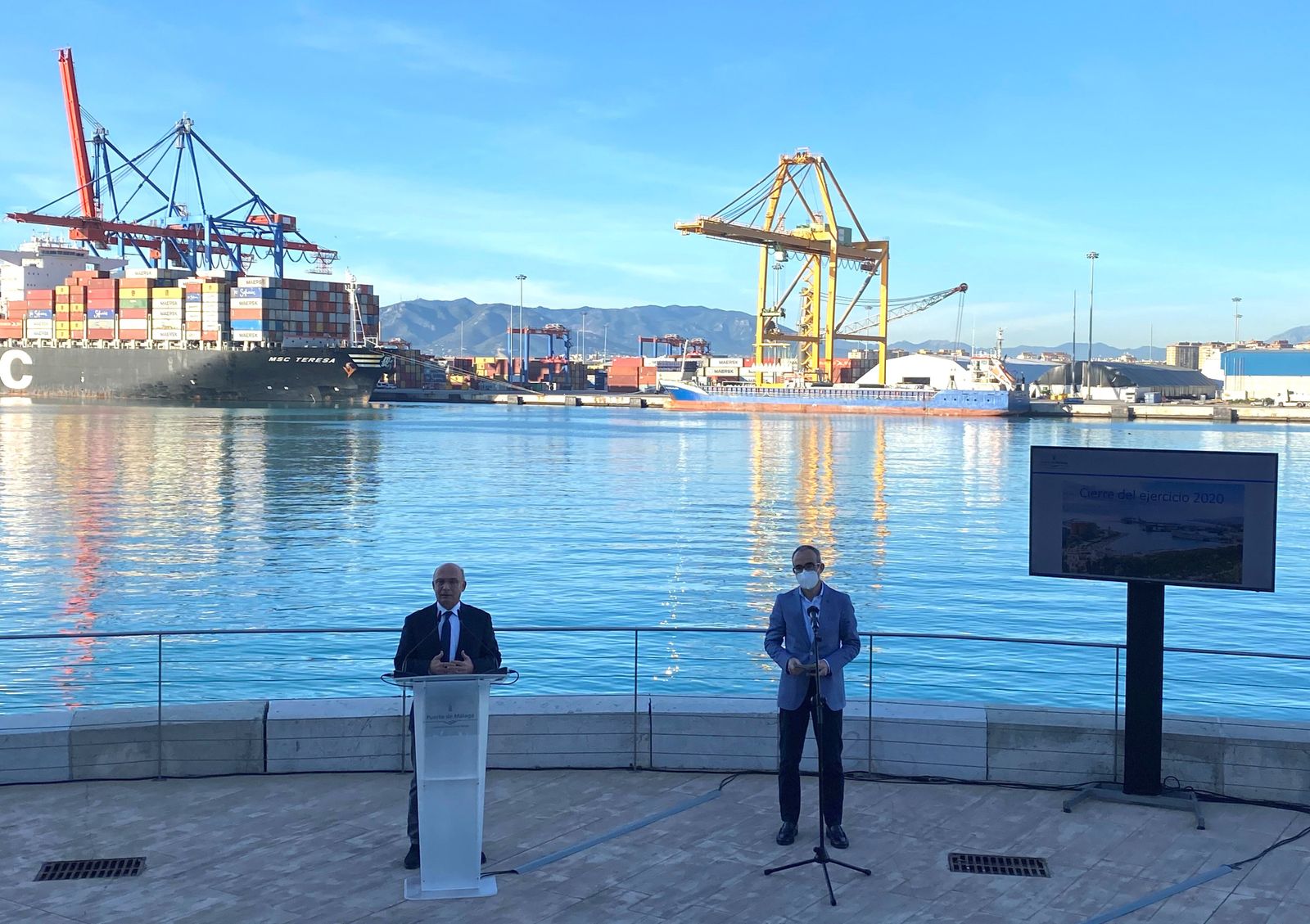 Carlos Rubio y José Moyano, en la presentación de los resultados del Puerto de Málaga.