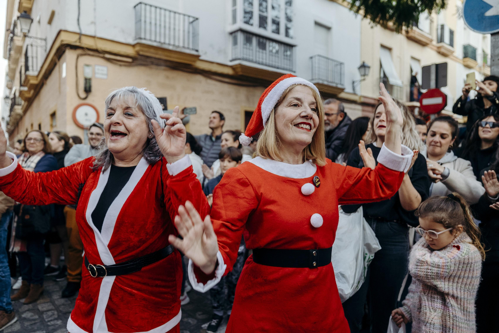 Imágenes de la cabalgata de Reyes del barrio del Mentidero