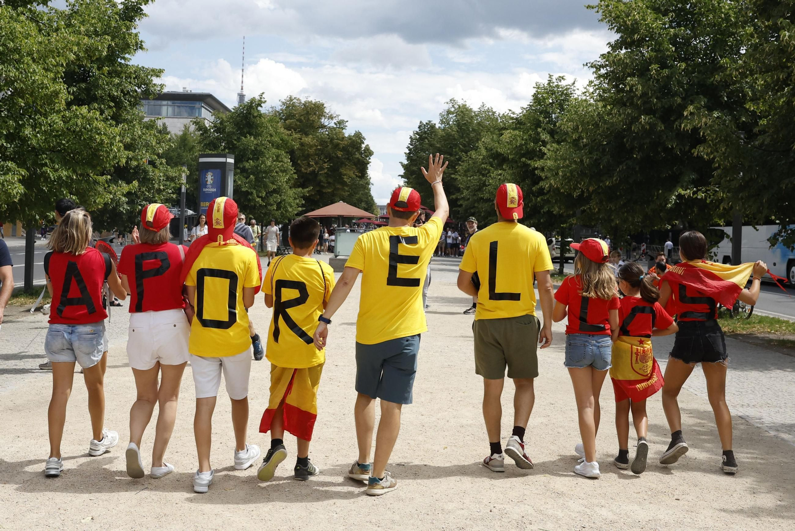 Las fotos de los aficionados de España e Inglaterra antes de la final