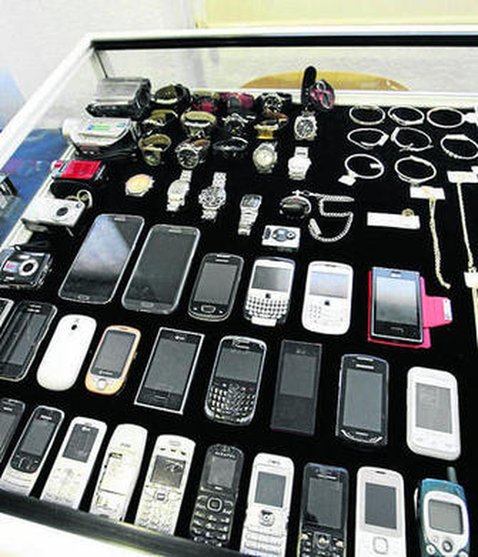 Efectos recuperados por la Policía Nacional.