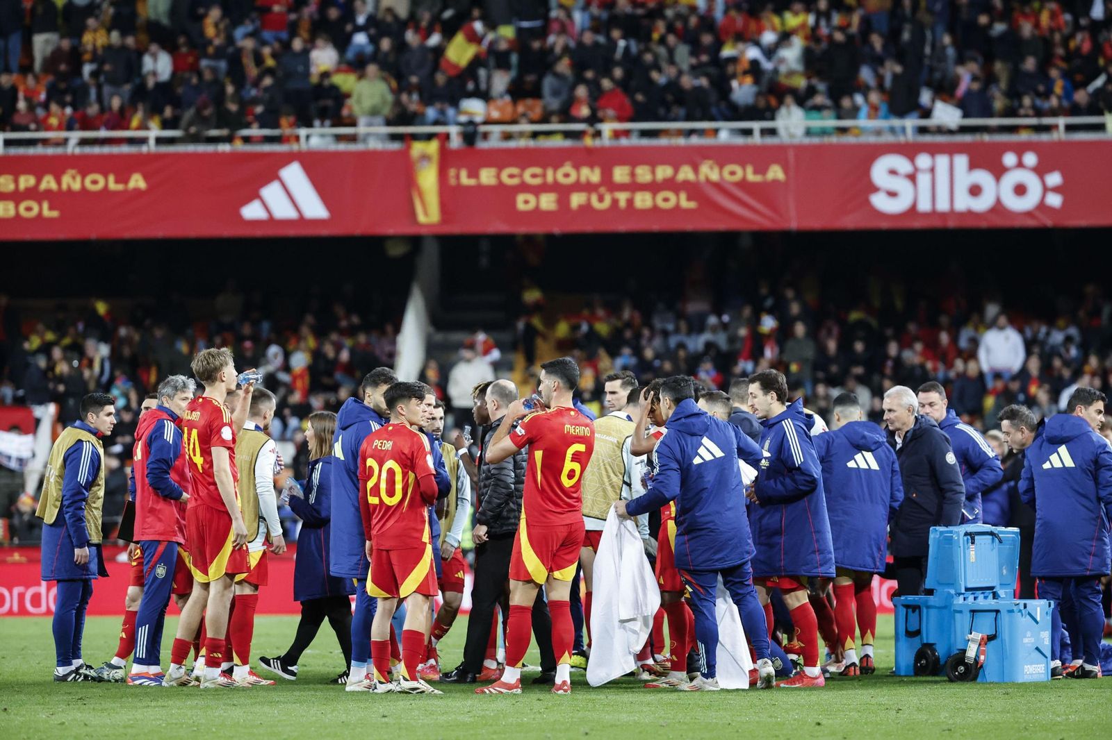 Dean Huijsen, consagración imperial con España