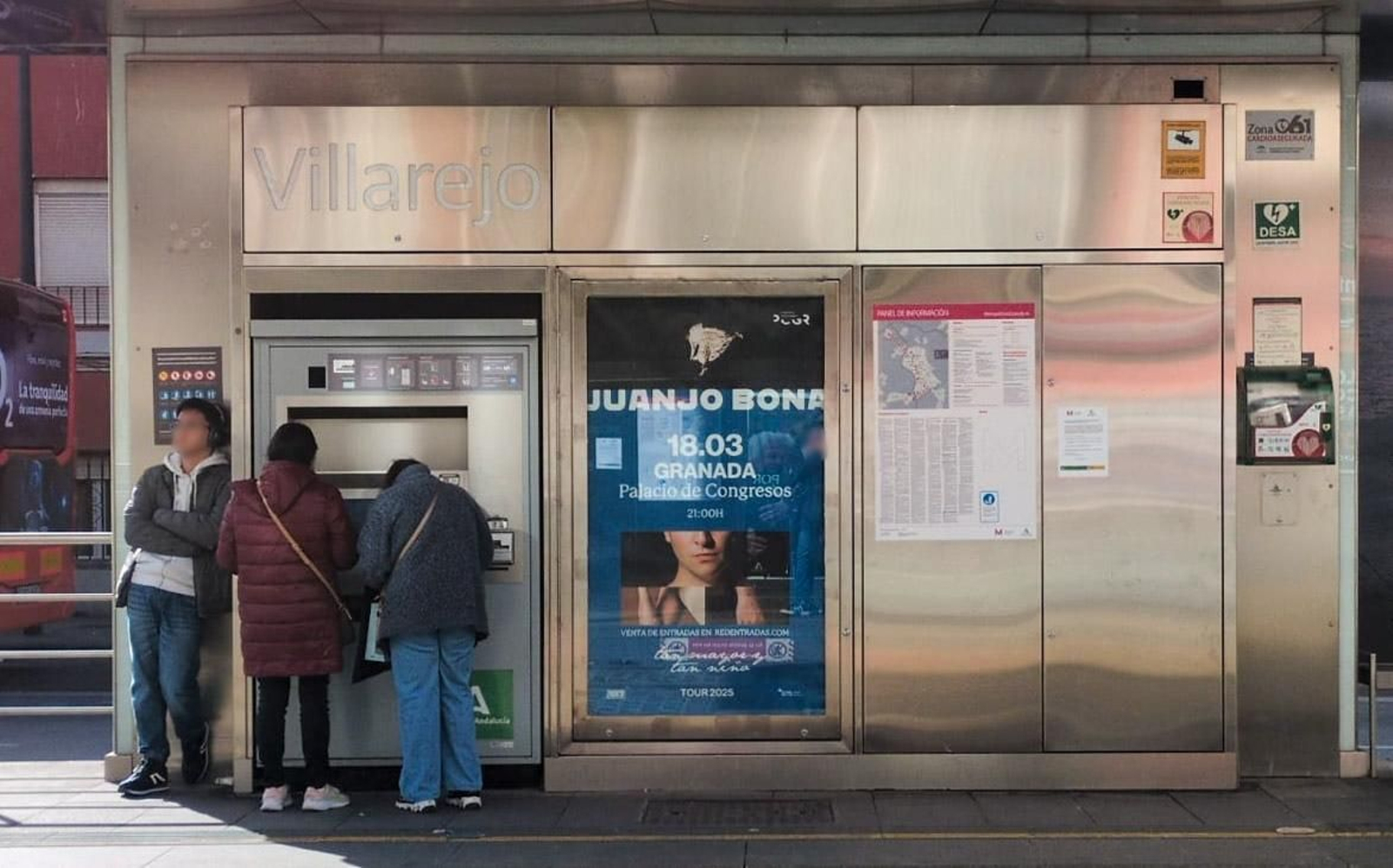 Un cartel anunciando el concierto de Juanjo Bona en Granada