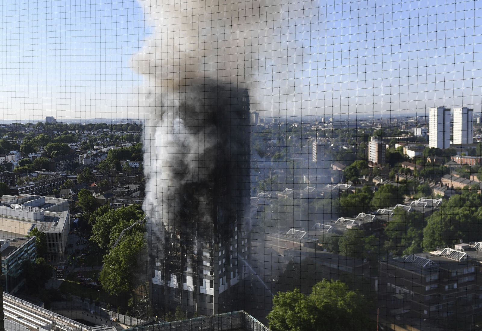 El espectacular incendio de Londres, en imágenes