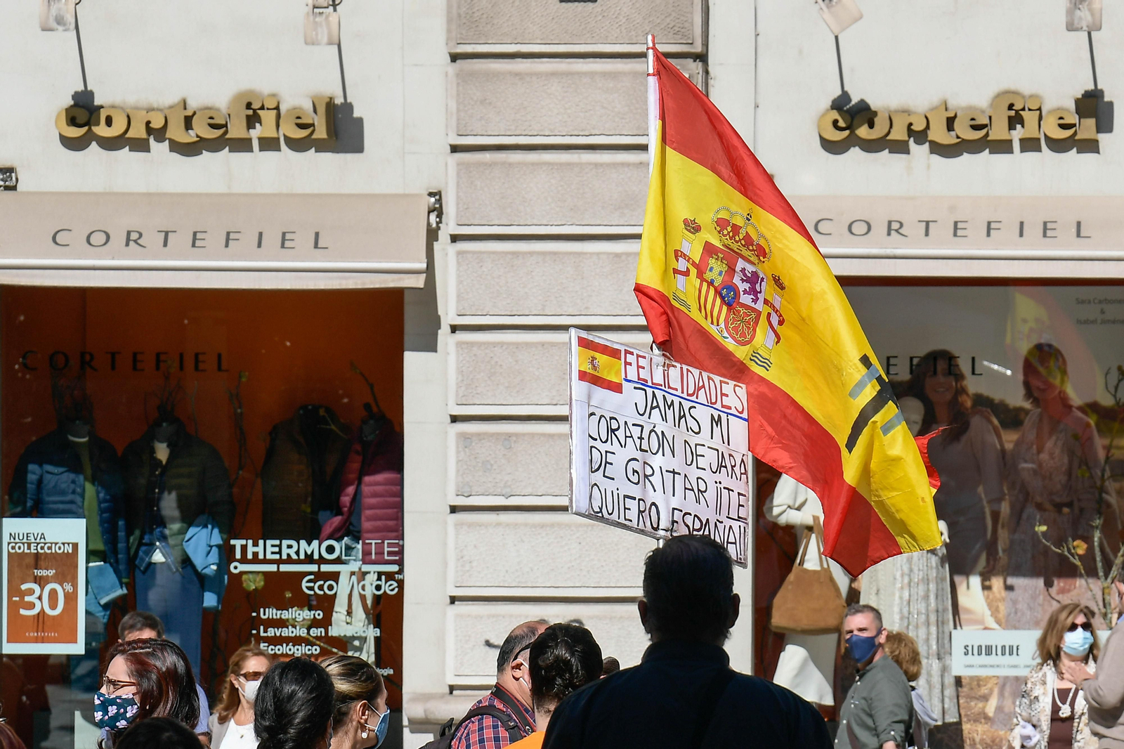 Fotos: Así ha sido la marcha organizada por Vox por la Hispanidad