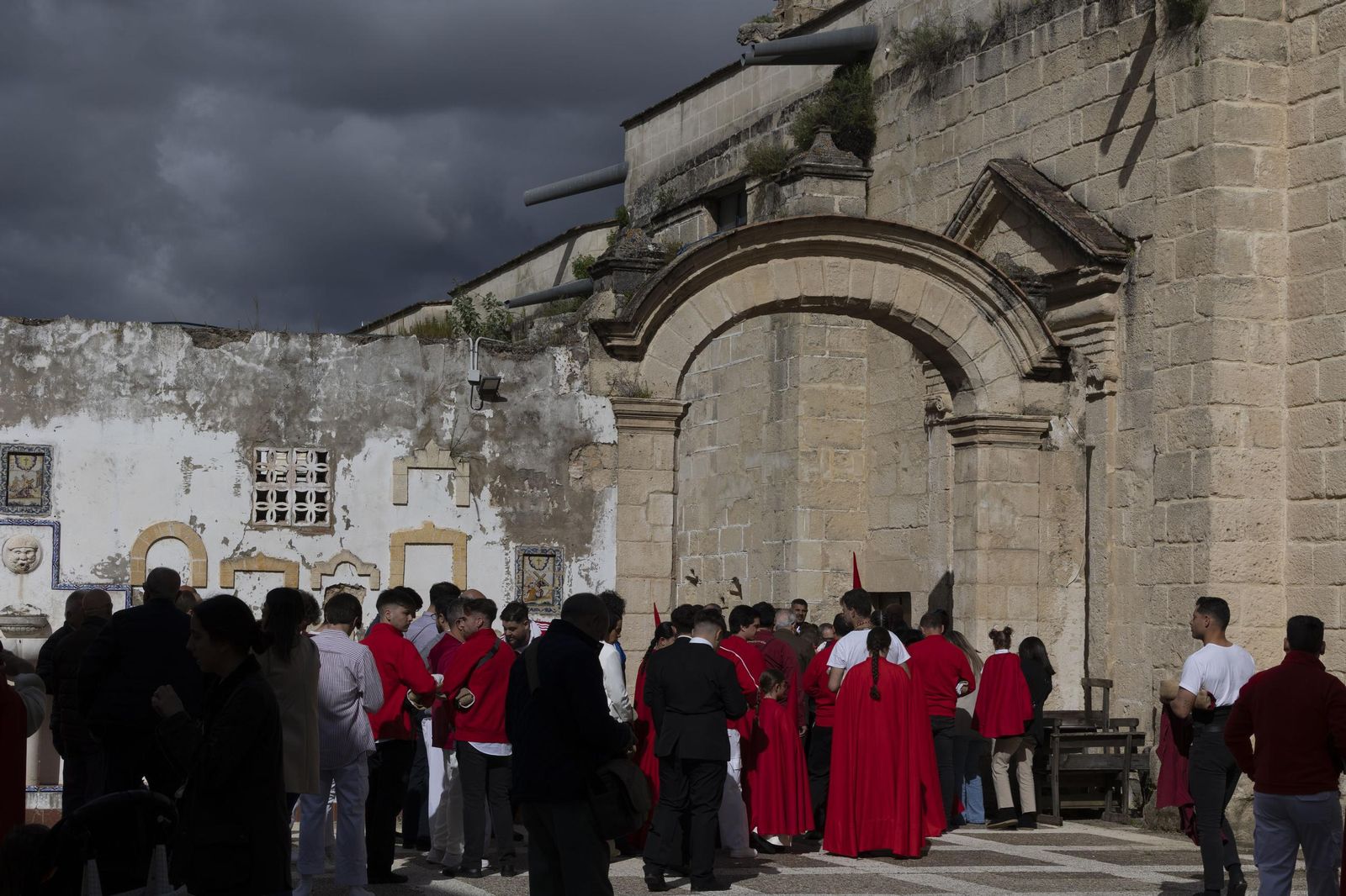 Imágenes de la salida de Misericordia en la Semana Santa de El Puerto 2025