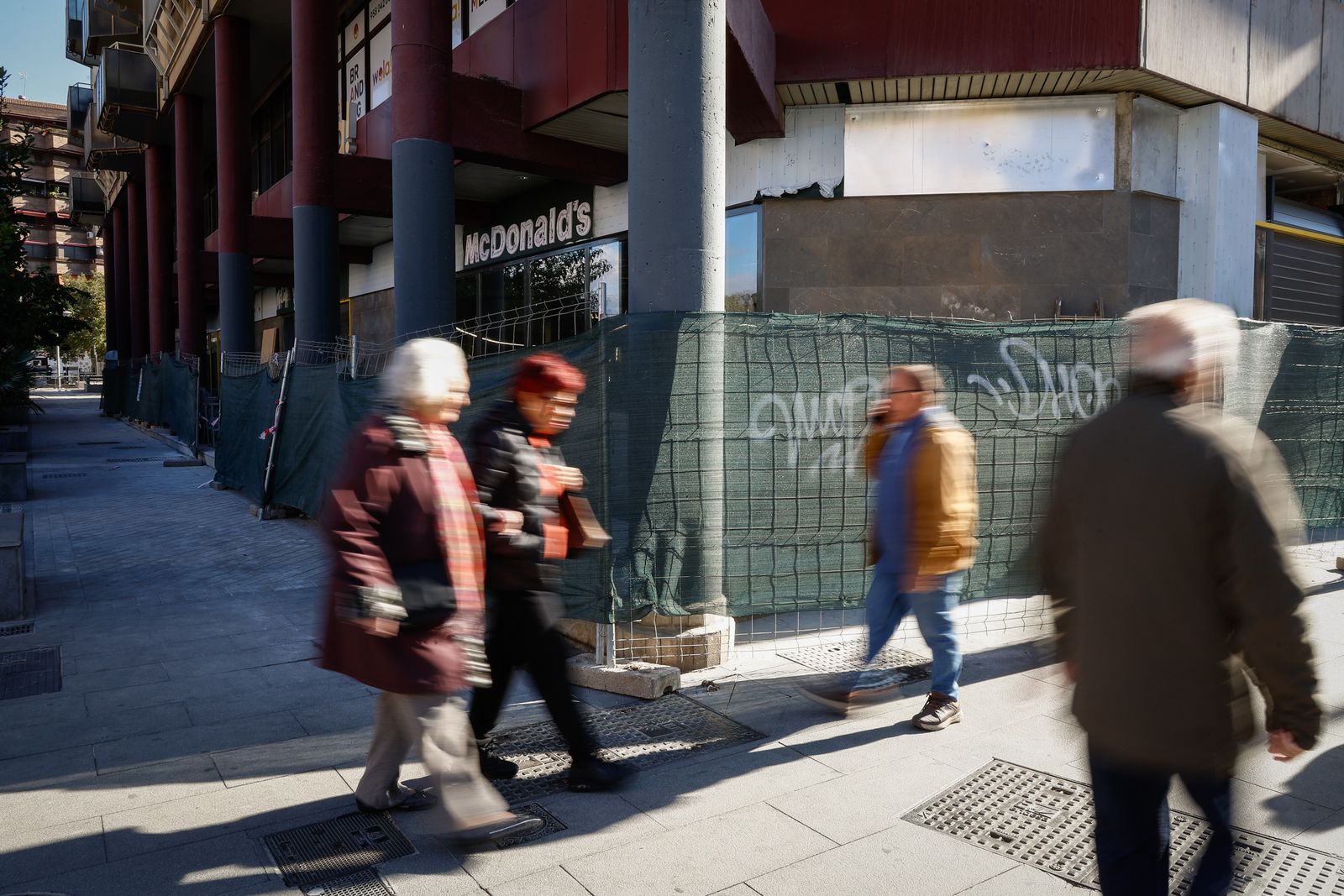 Plaza Einstein será la nueva casa de la BigMac de la zona Ronda, que nunca hasta ahora había tenido uno de estos locales de restauración tan cerca.