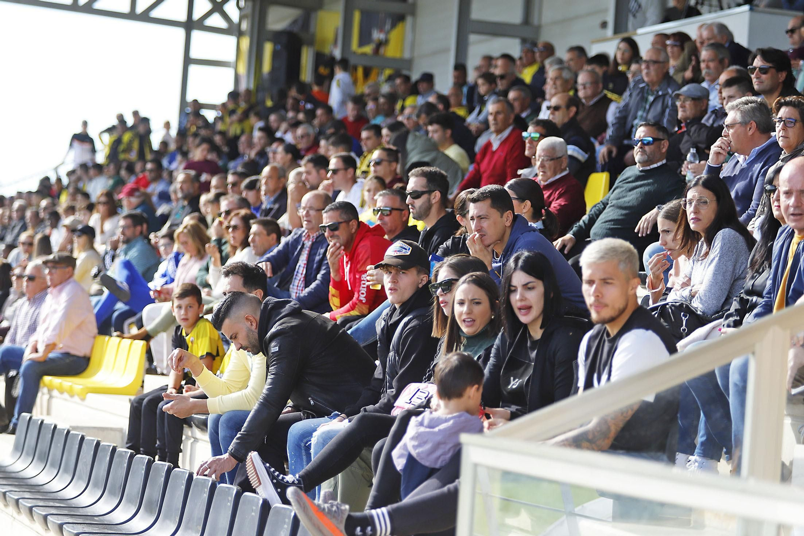 Imágenes destacadas del encuentro entre el San Roque de Lepe y Betis Deportivo
