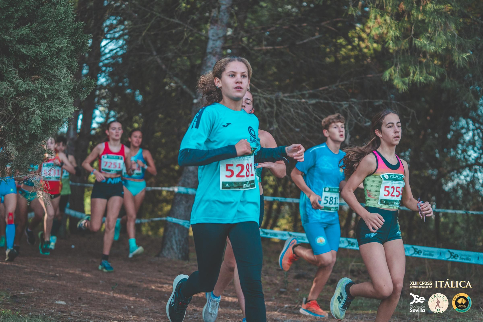 Búscate en las fotos del Cross de Itálica 2025 | 7