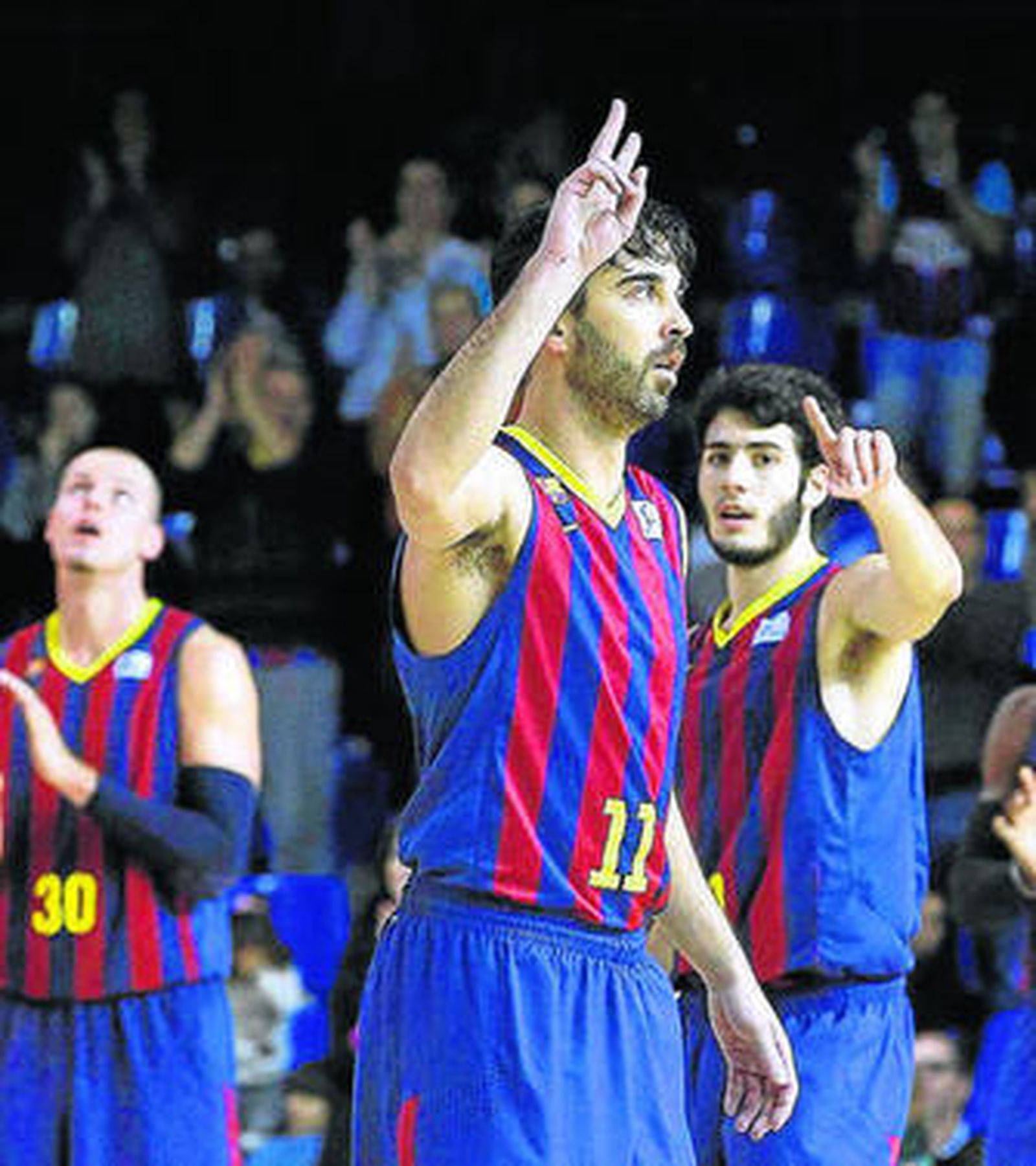 Navarro, durante su homenaje en la pista por sus 1.000 triples.