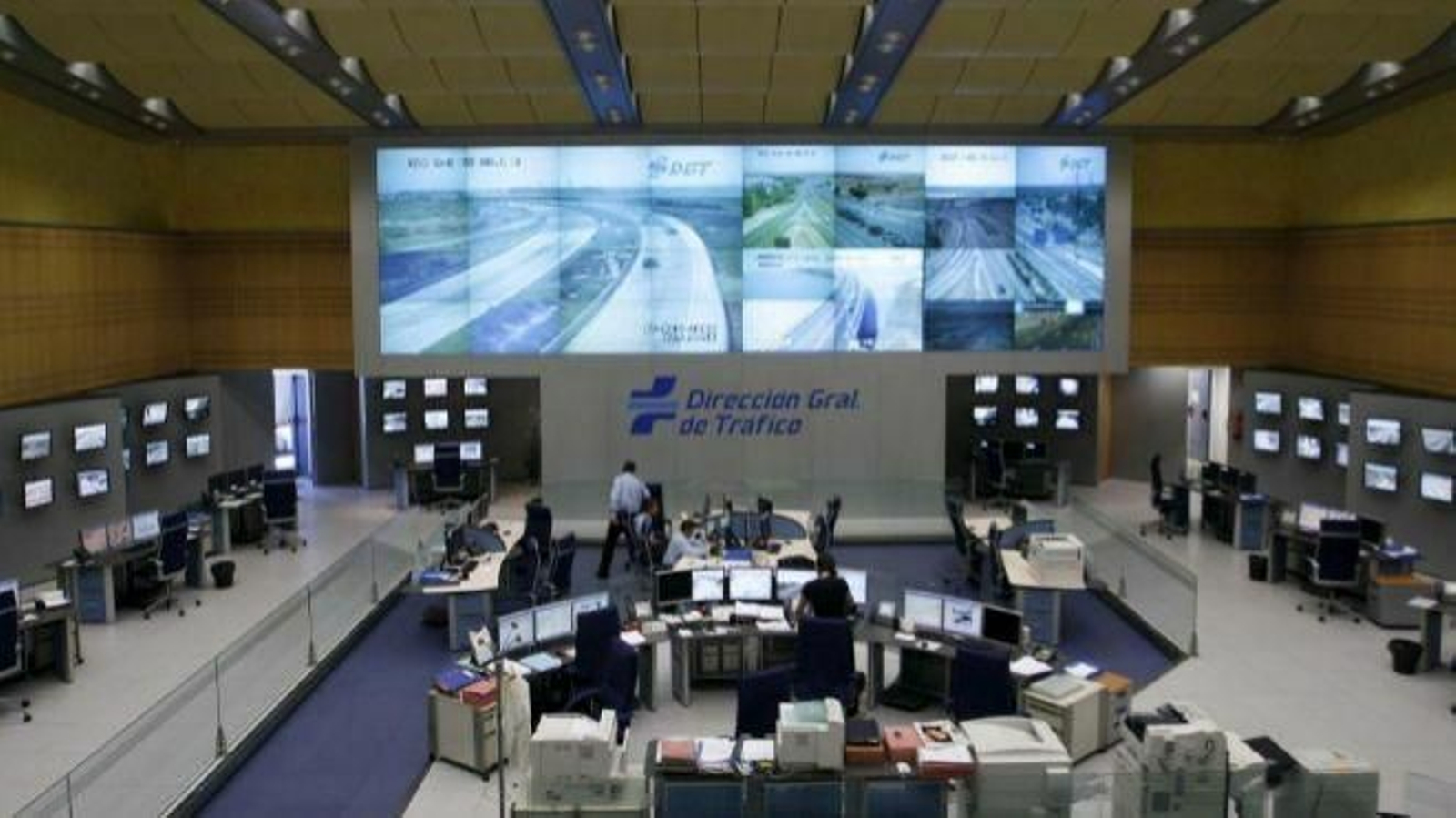 La DGT cambia la línea 902, que tiene costes en las llamadas, para la atención de las reclamaciones de multas