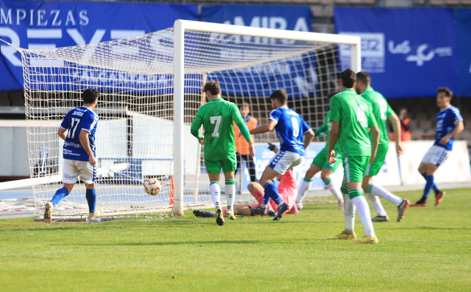Imágenes del amistoso entre el Xerez DFC - Betis Deportivo