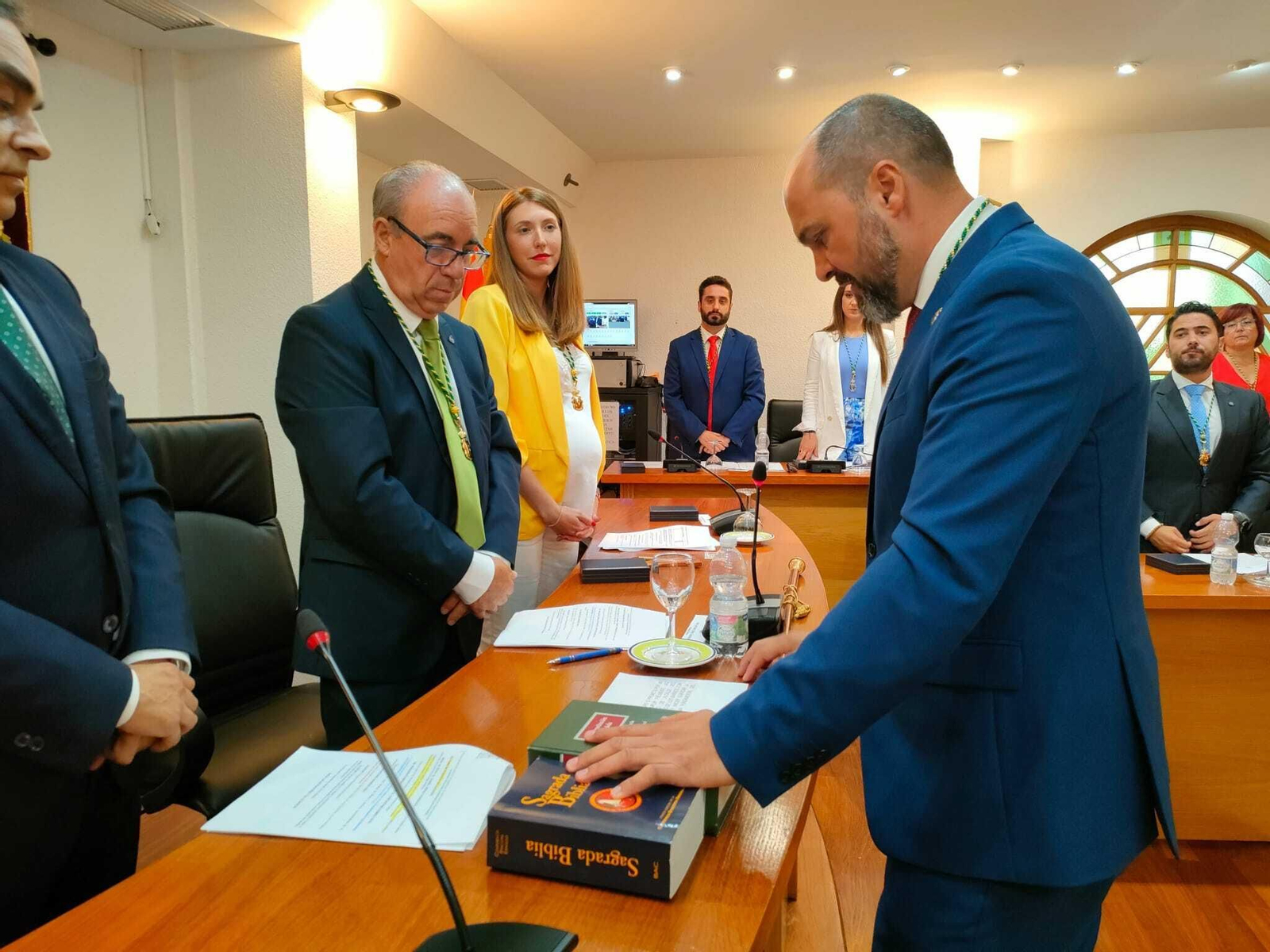 La investidura de Miguel Alconchel como alcalde de Los Barrios, en imágenes