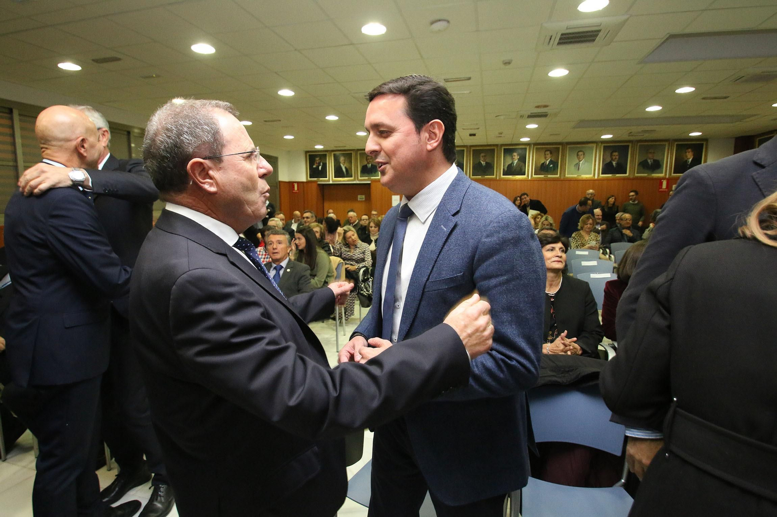 Fotogalería de la toma de posesión de Jerónimo Pérez como presidente de la Cámara de Comercio