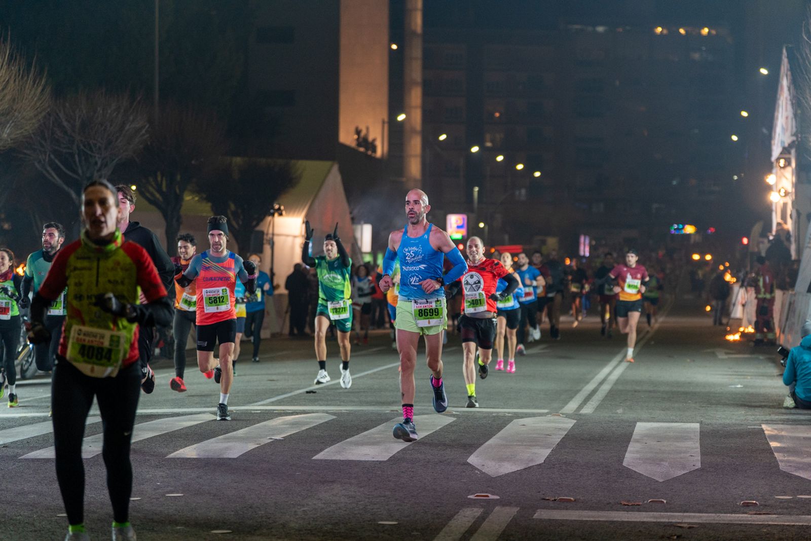 En imágenes: búscate en tu llegada a meta de la Carrera de San Antón 2026 (7)