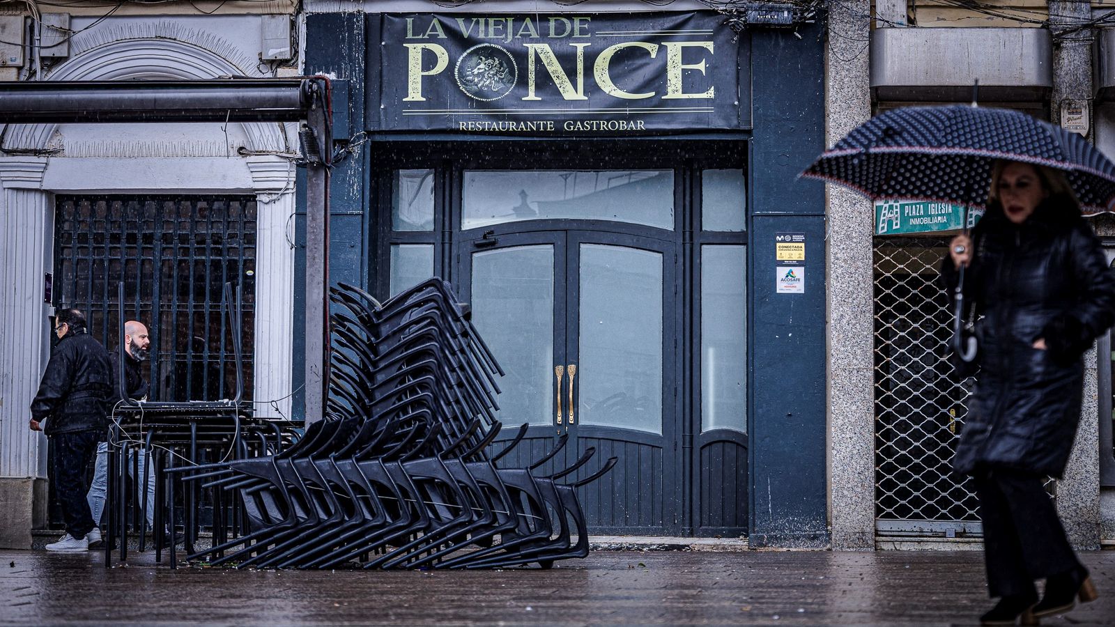 El deterioro de la plaza de la Iglesia en San Fernando, en imágenes