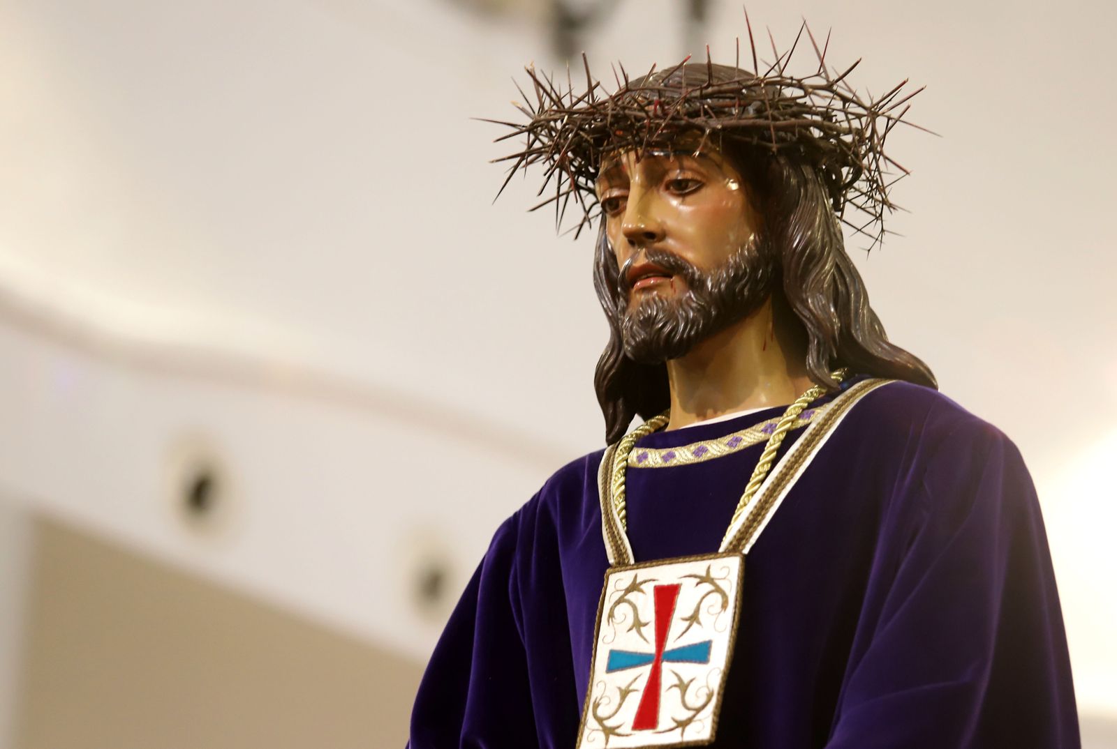 Imágenes de la veneración a Nuestro Padre Jesús Cautivo en la Iglesia del Rocío