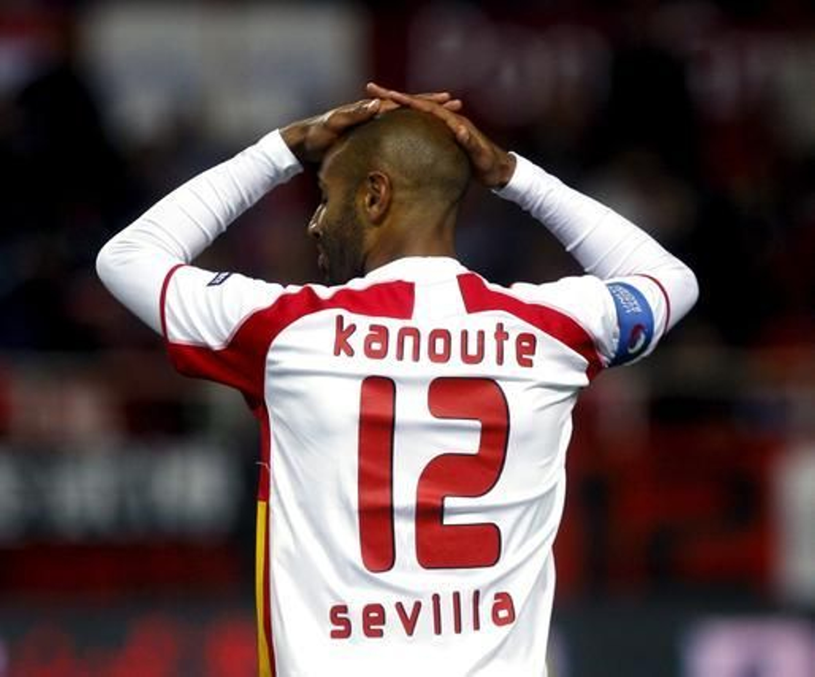 El Sevilla pasa a la siguiente ronda de la Liga Europa tras empatar 2-2 con el Borussia Dortmund. / EFE