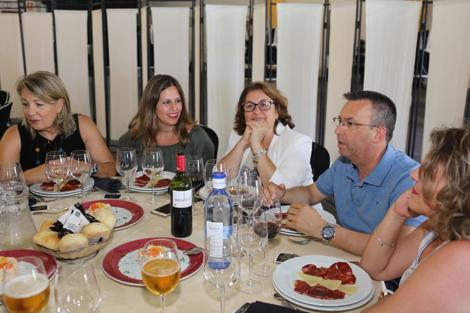Almuerzo de despedida de Lucía Vizcaya  jefa de la Oficina de Extranjeros en imágenes