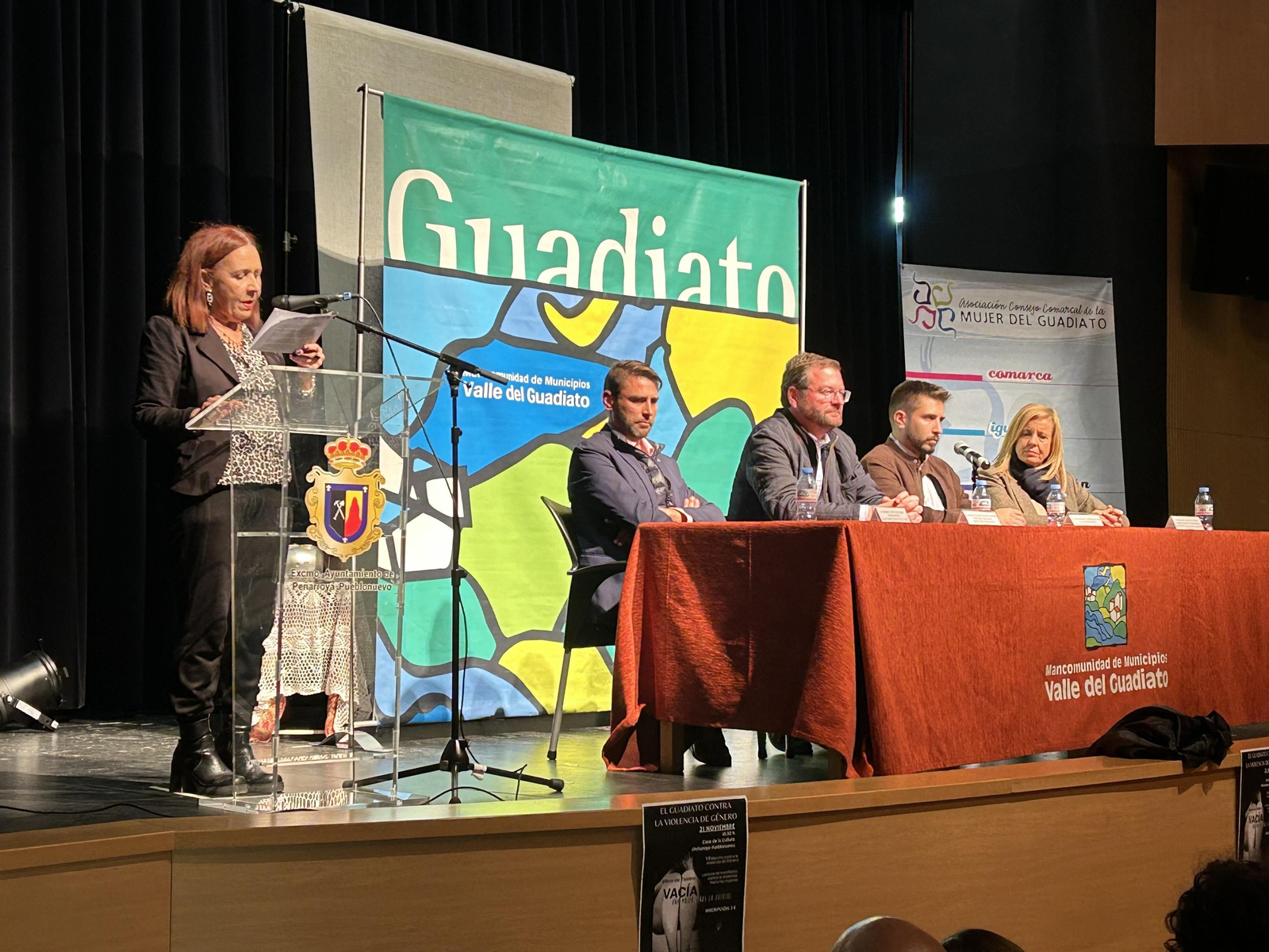 El Alto Guadiato clama contra la violencia sobre la mujer, en imágenes