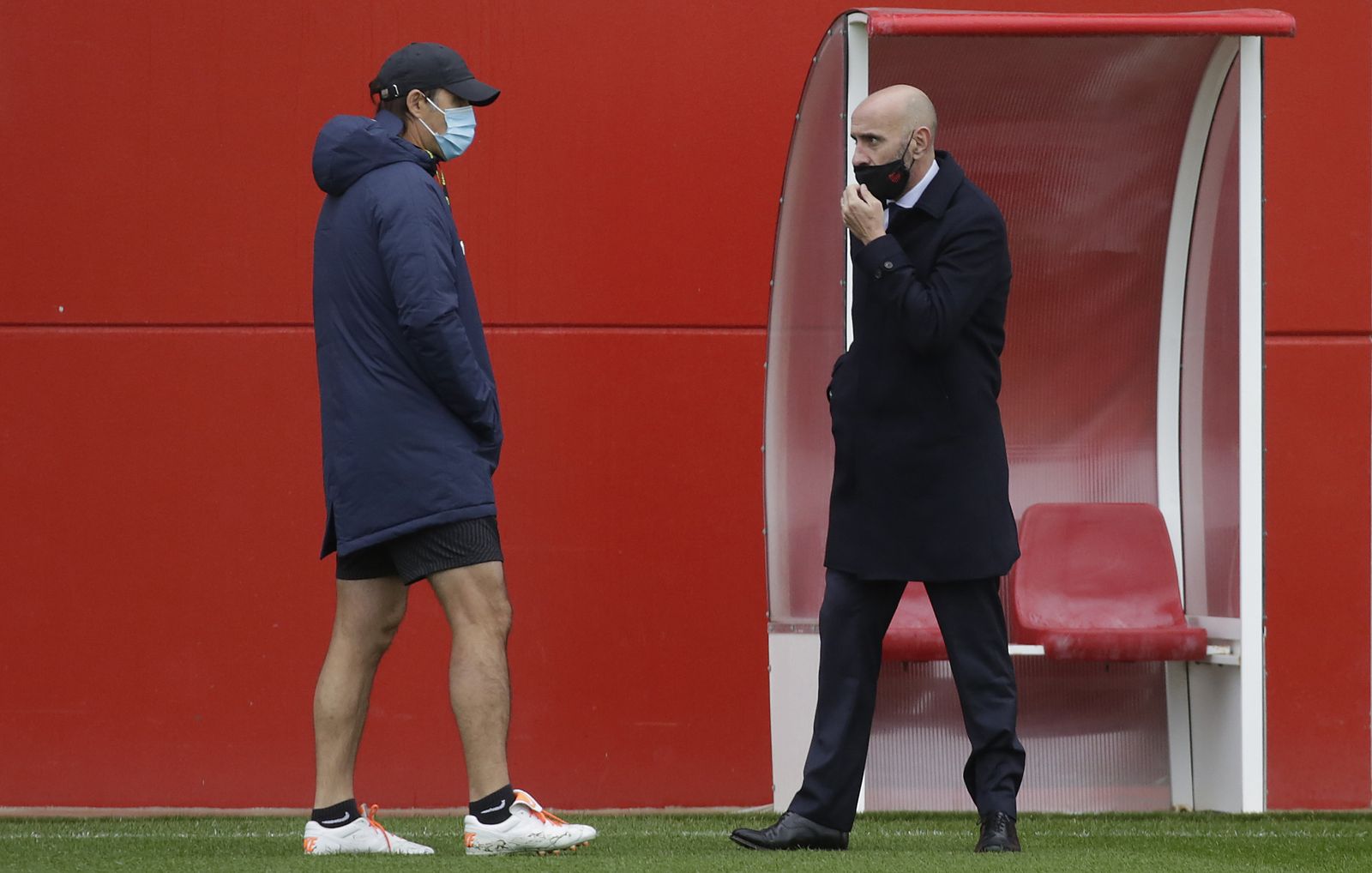 Lopetegui y Monchi, en la ciudad deportiva del Sevilla.