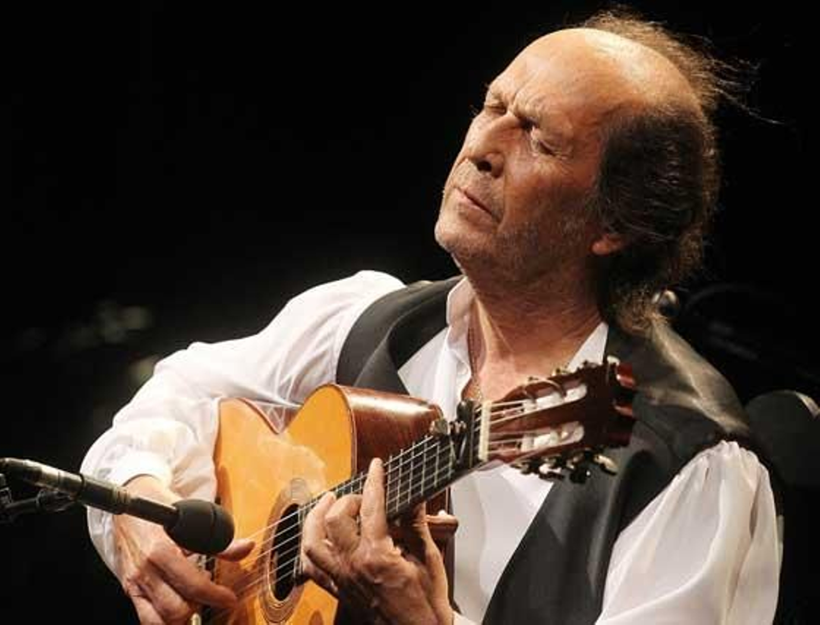 El algecireño ejecuta con la maestría de quien posee tal dominio de la técnica que no la necesita para nada

Foto: Miguel Angel Gonzalez