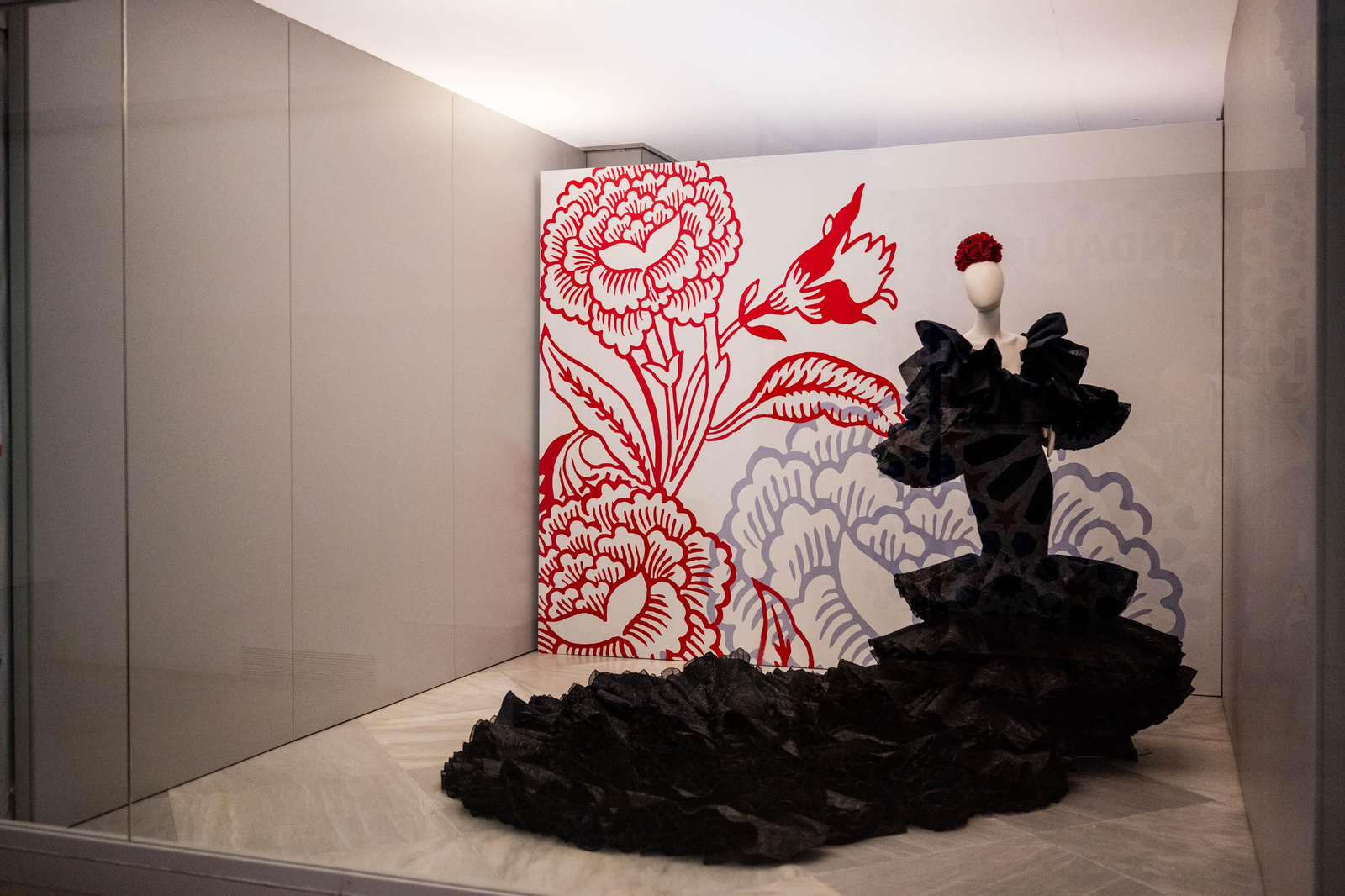 Todos los detalles de los diseños de la exposición 'Somos abril'