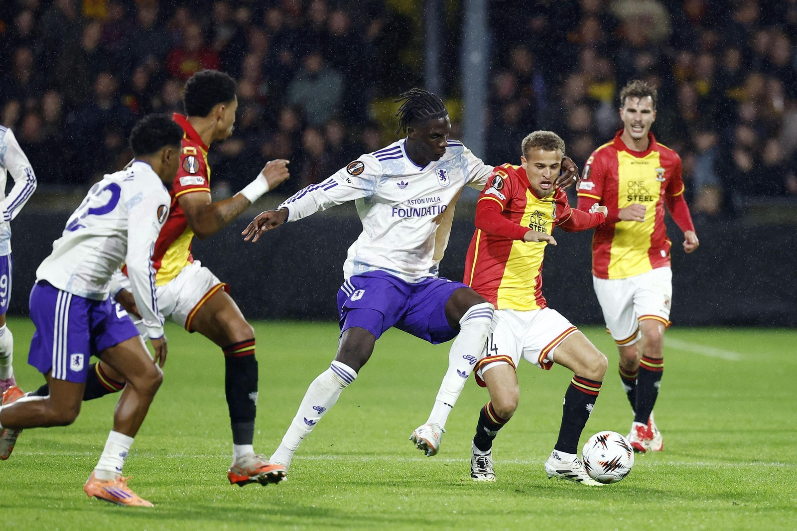 Go Ahead Eagles-Aston Villa (16).jpg