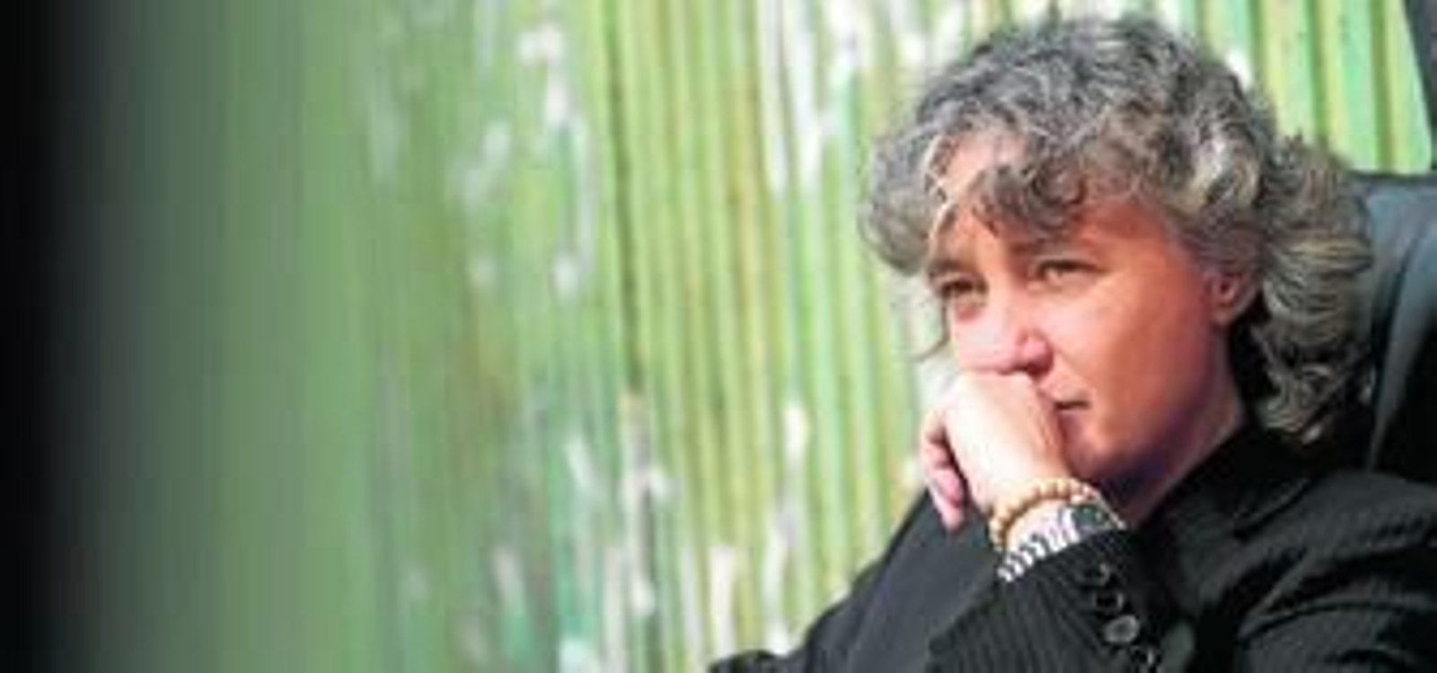 La cantaora catalana en una imagen promocional del disco de boleros y canciones de amor 'Cosas de dos' que ella mismo edita a través de su web y de la participación de sus seguidores.