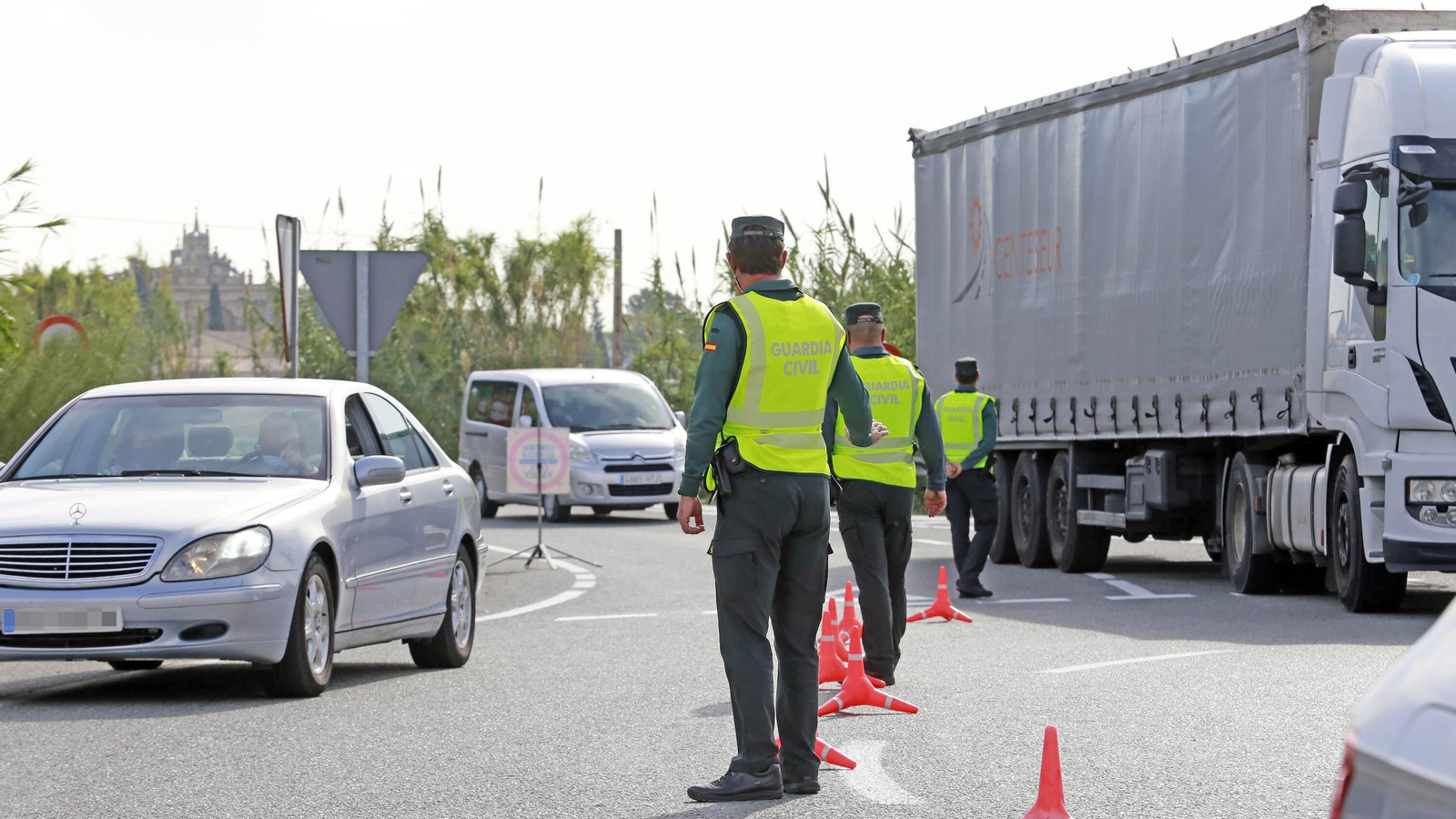 Control de la Guardia Civil en Los Albarizones