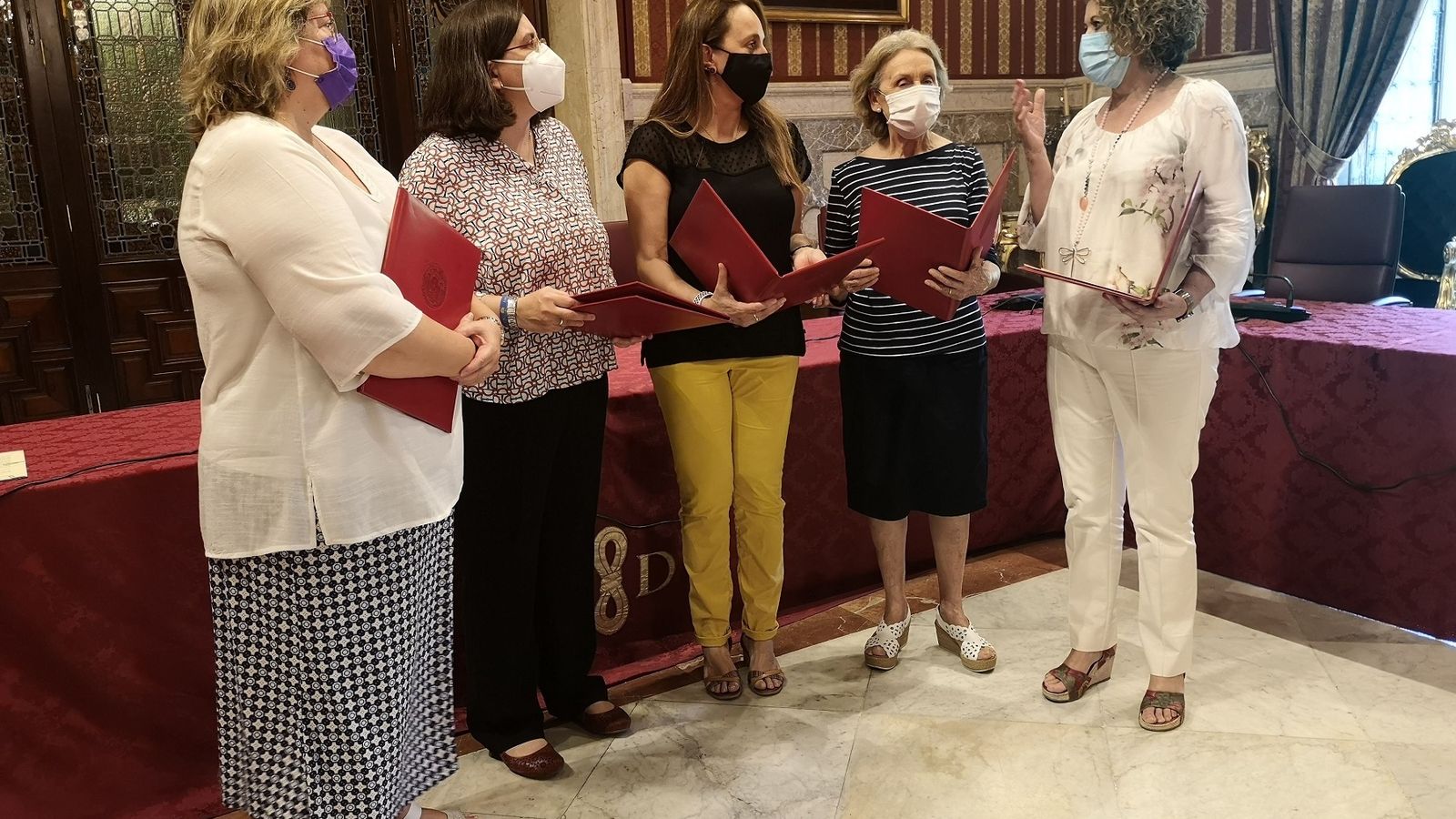 Firma del convenio con las religiosas en el Ayuntamiento.