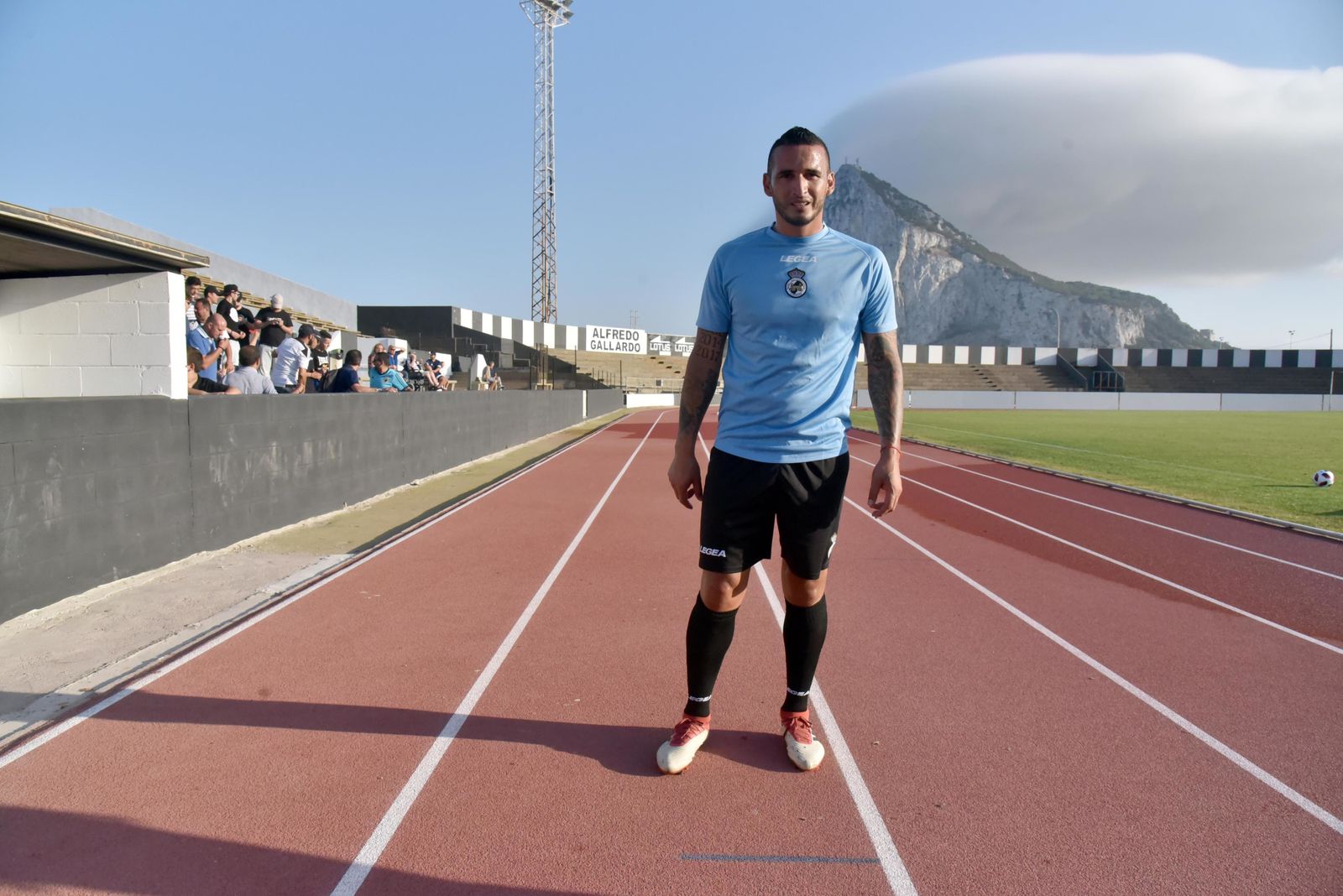 Gastón Cellerino posa antes de comenzar el calentamiento, el pasado sábado en el Municipal.