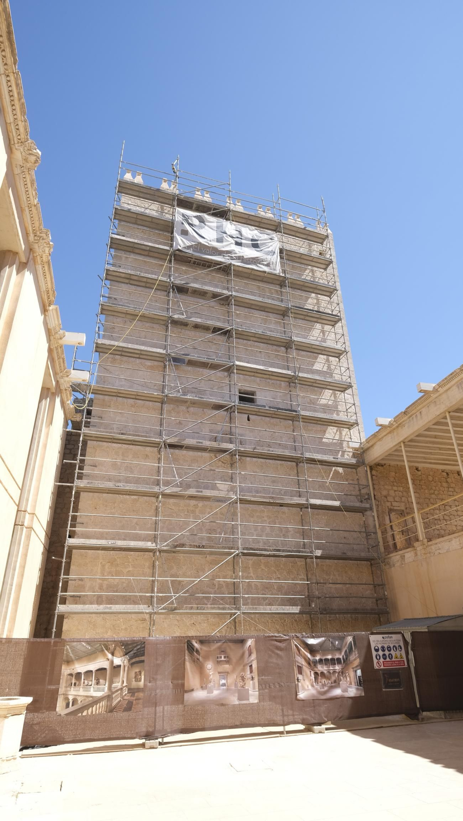 Las imágenes del Castillo de Vélez Blanco como nunca lo has visto