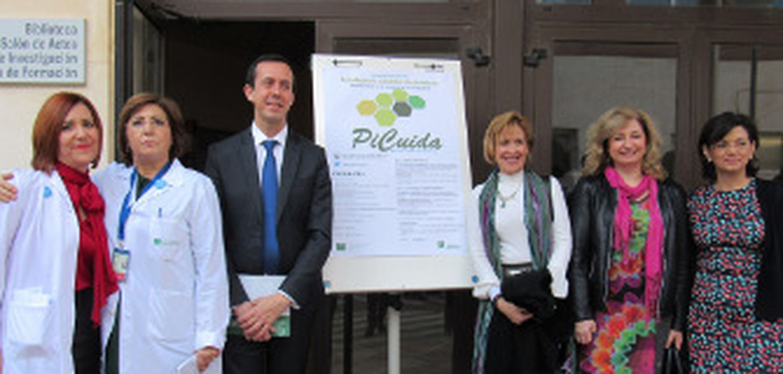 Salud presenta a profesionales y usuarios de la comarca del Poniente la nueva Estrategia de Cuidados de Andalucía