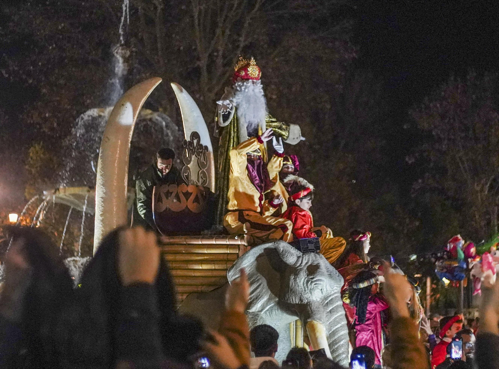 La cabalgata de los Reyes Magos de Granada, en imágenes