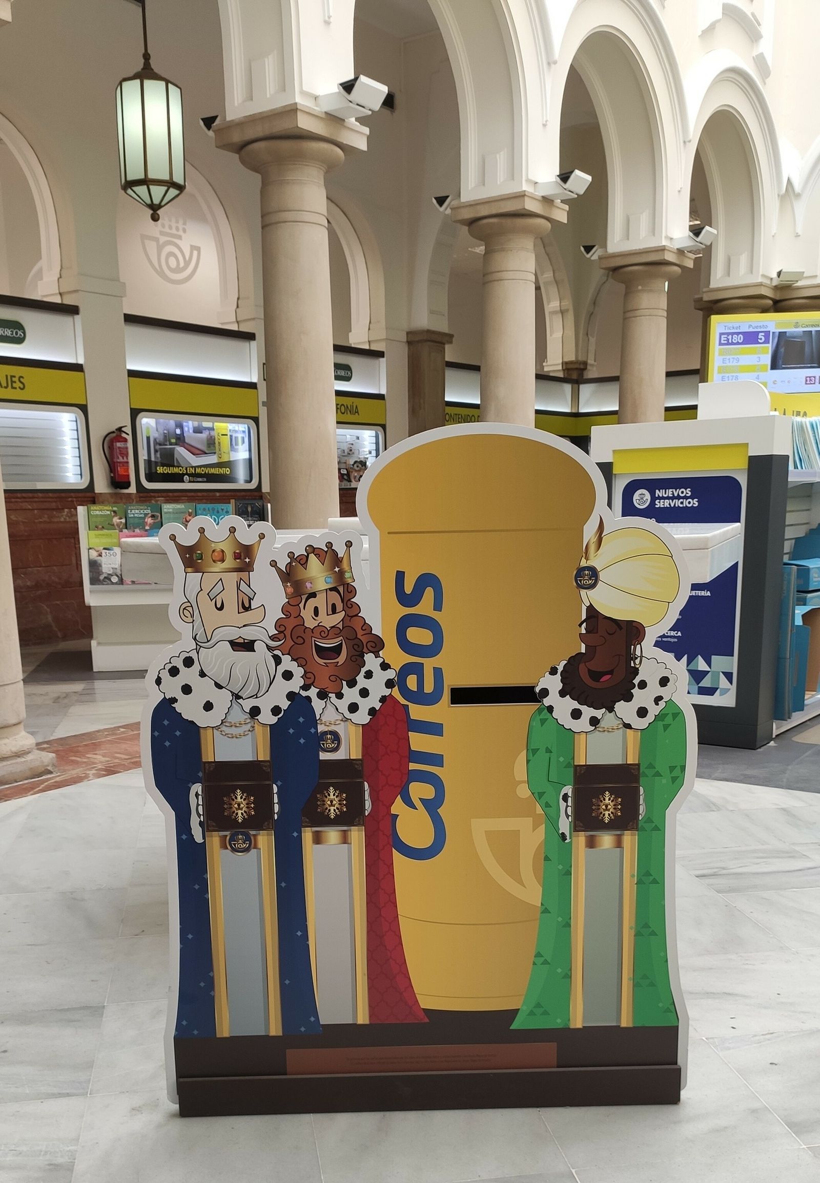 El modelo de buzón tiene una imagen muy atractiva para los más pequeños.