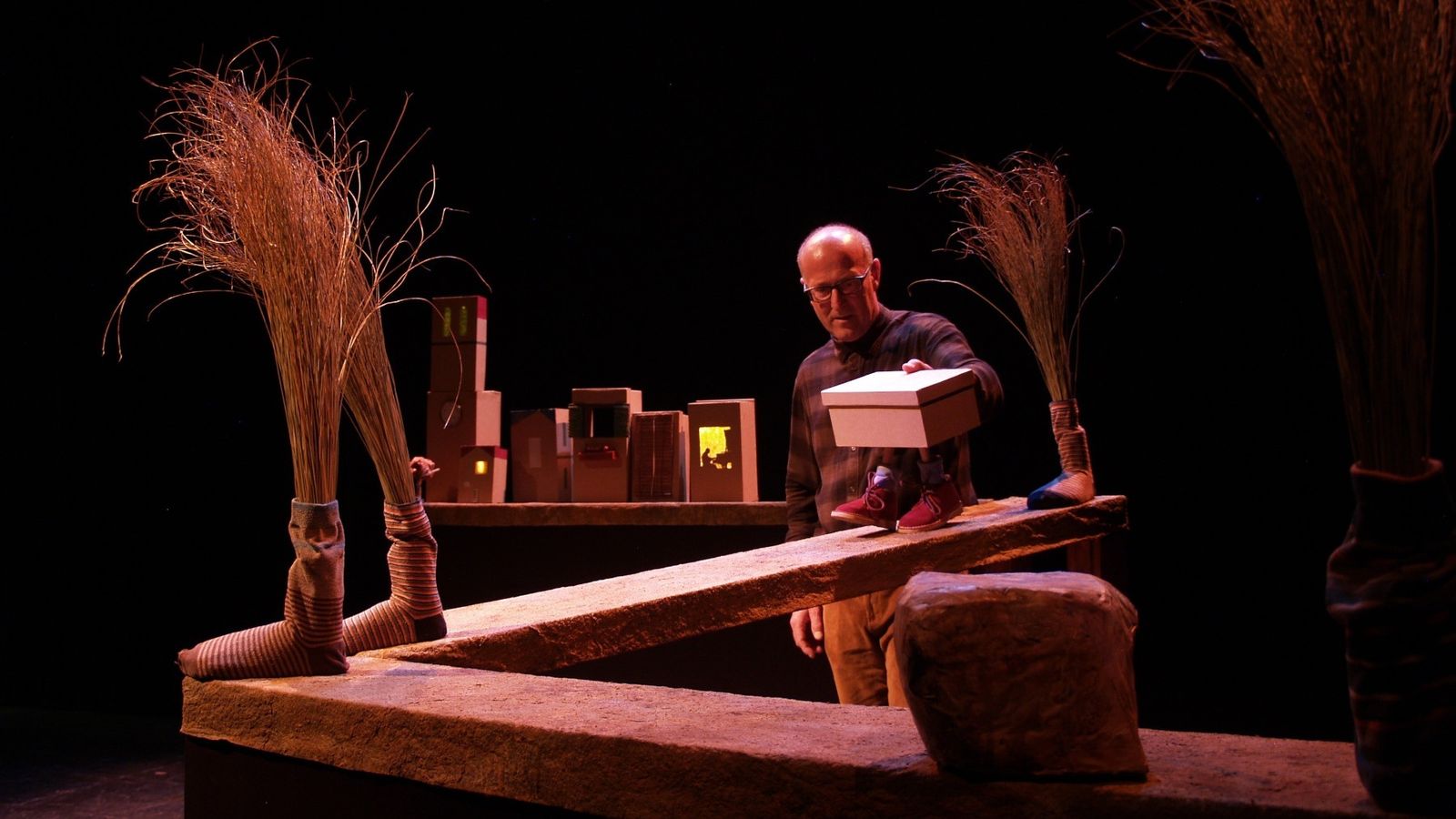 'Zapatos nuevos', la obra de Tian Gombau-L'home dibuixat premiada con el Max.