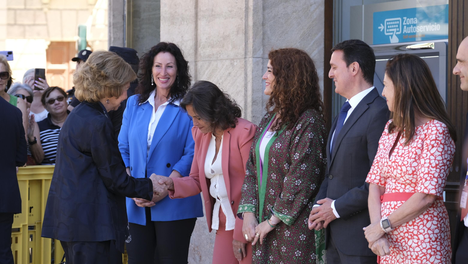 La Reina Sofía inaugura el I Congreso Internacional sobre ELA, en imágenes