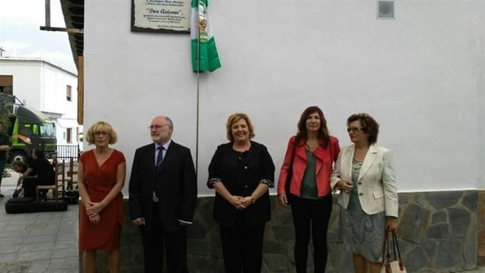 José Antonio Bravo, el médico que  sustituyó a ‘José Antonio’ en la avenida principal de Mecina Bombarón