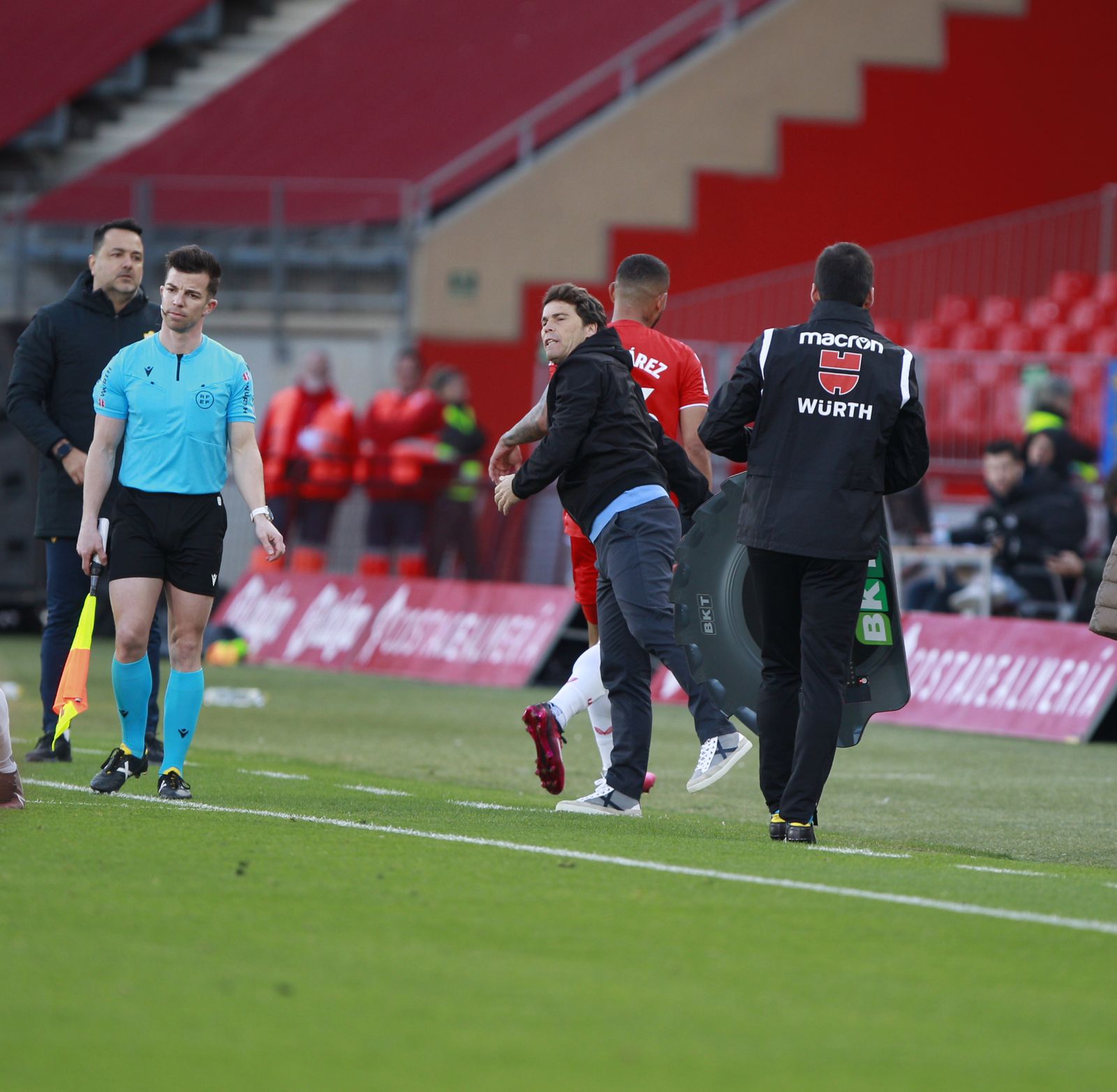 Imágenes de la derrota de la U.D. Almería ante el Villarreal por 0 a 2