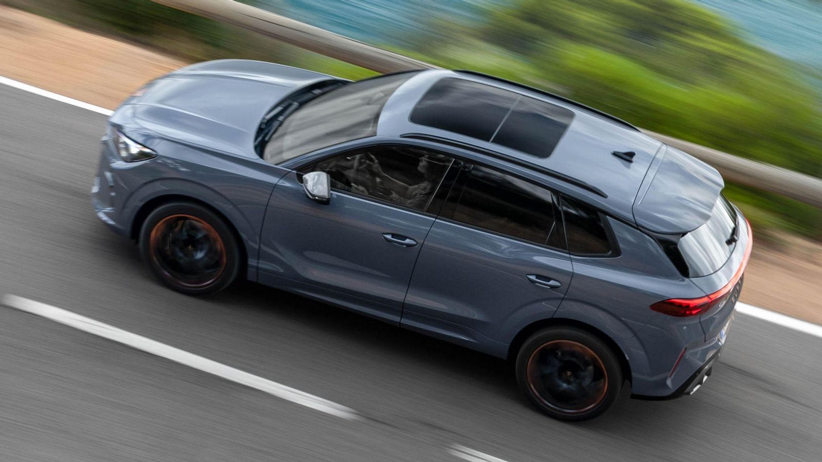 Al Terramar no le corresponde jubilar al Ateca, un SUV de menor tamaño -4,39 m de largo tiene su carrocería- que se va a mantener en el mercado. Incluso fuentes de Cupra nos hablaron de que está en estudio una actualización de este modelo.