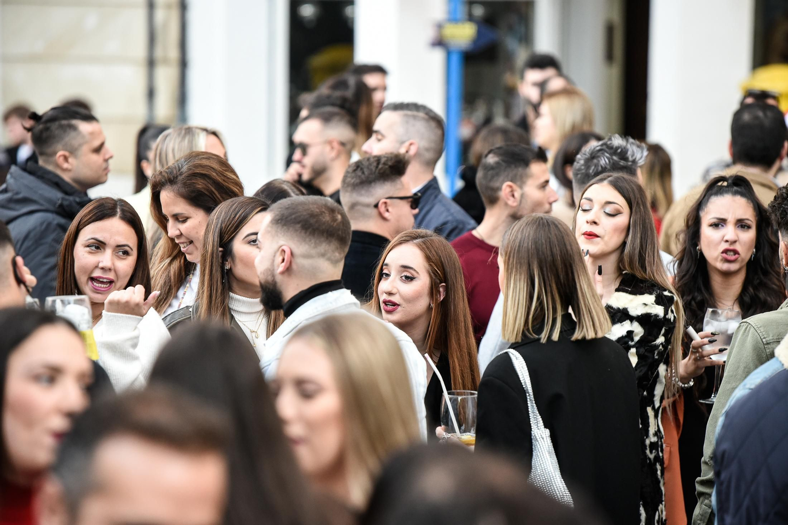 Imágenes de las celebraciones en el centro de Huelva la tarde del 24