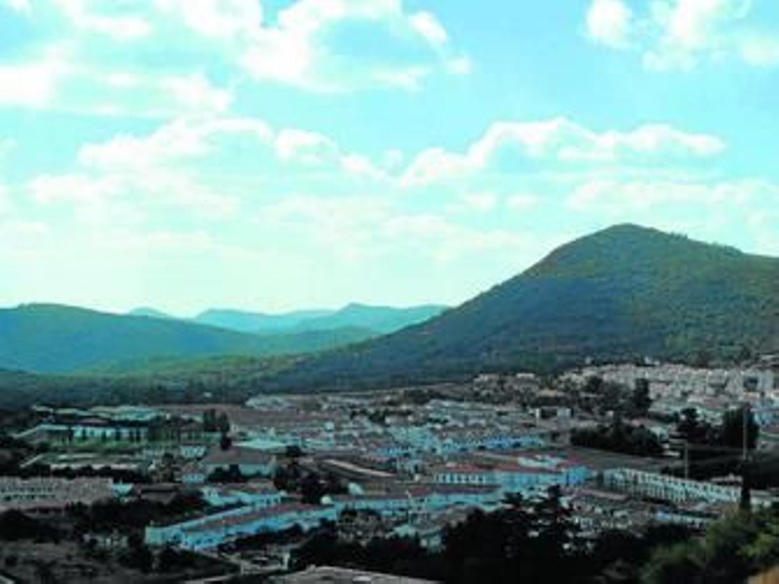 Vista de la localidad de Aracena, que ha exprimentado un gran crecimiento urbanístico.