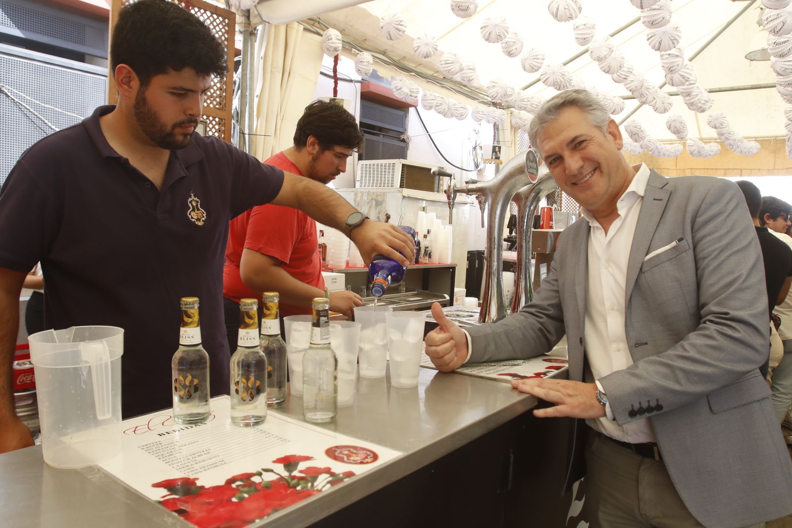 El viernes de Las Cruces de Córdoba, en imágenes