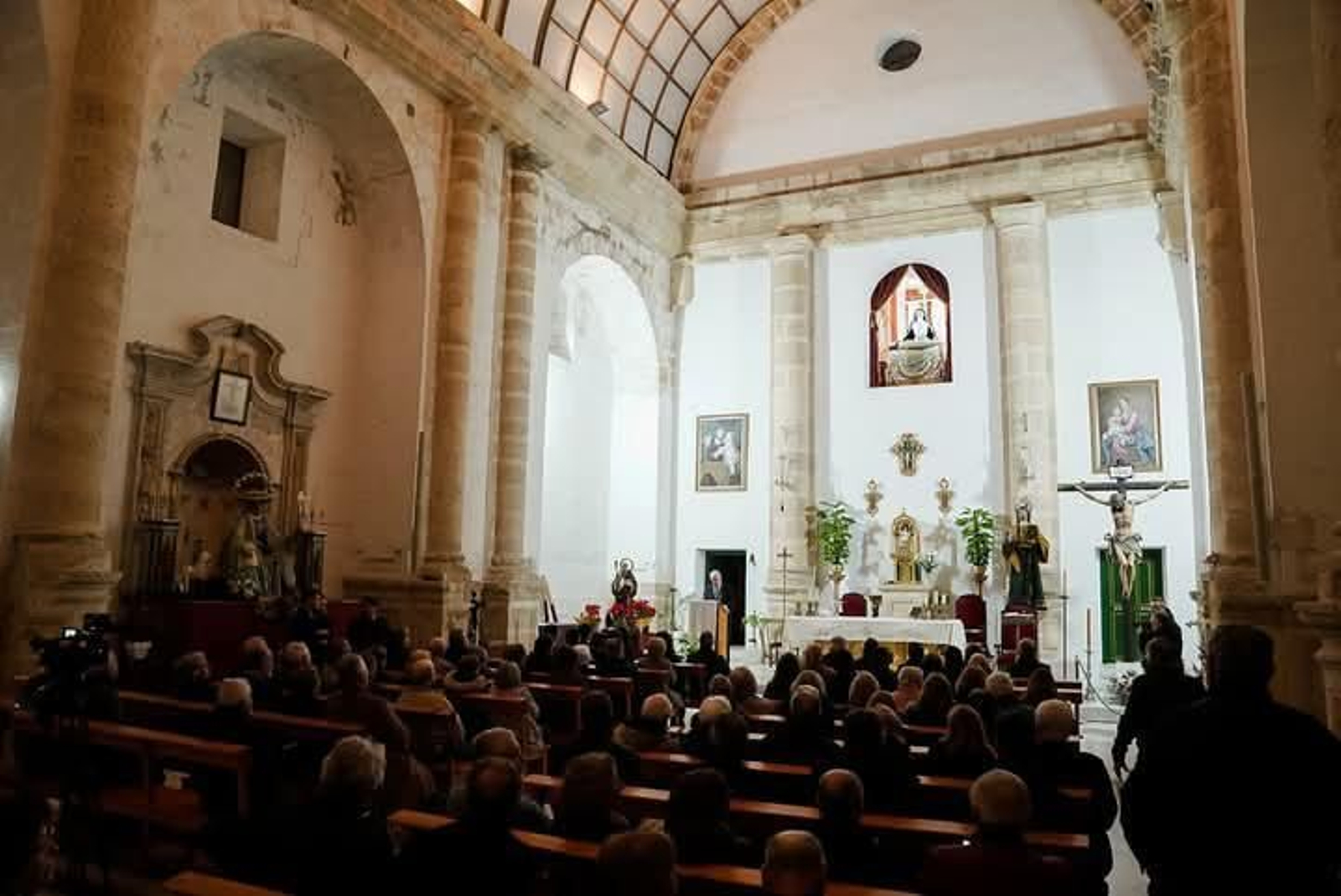 Pregón de Luis Columna a San Antón, en imágenes