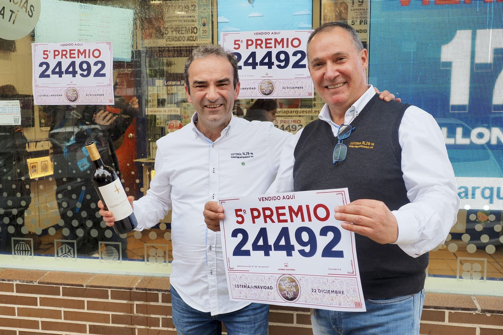 Celebraciones de los premiados con la Lotería de Navidad en España Celebraciones de los premiados con la Lotería de Navidad en España